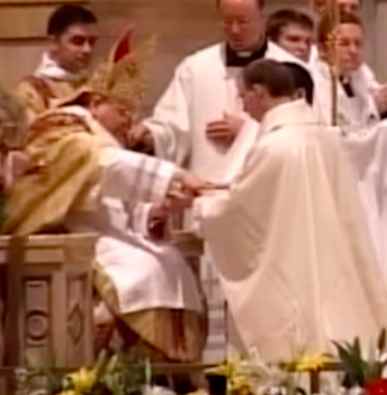 Annointing of hands with chrisim